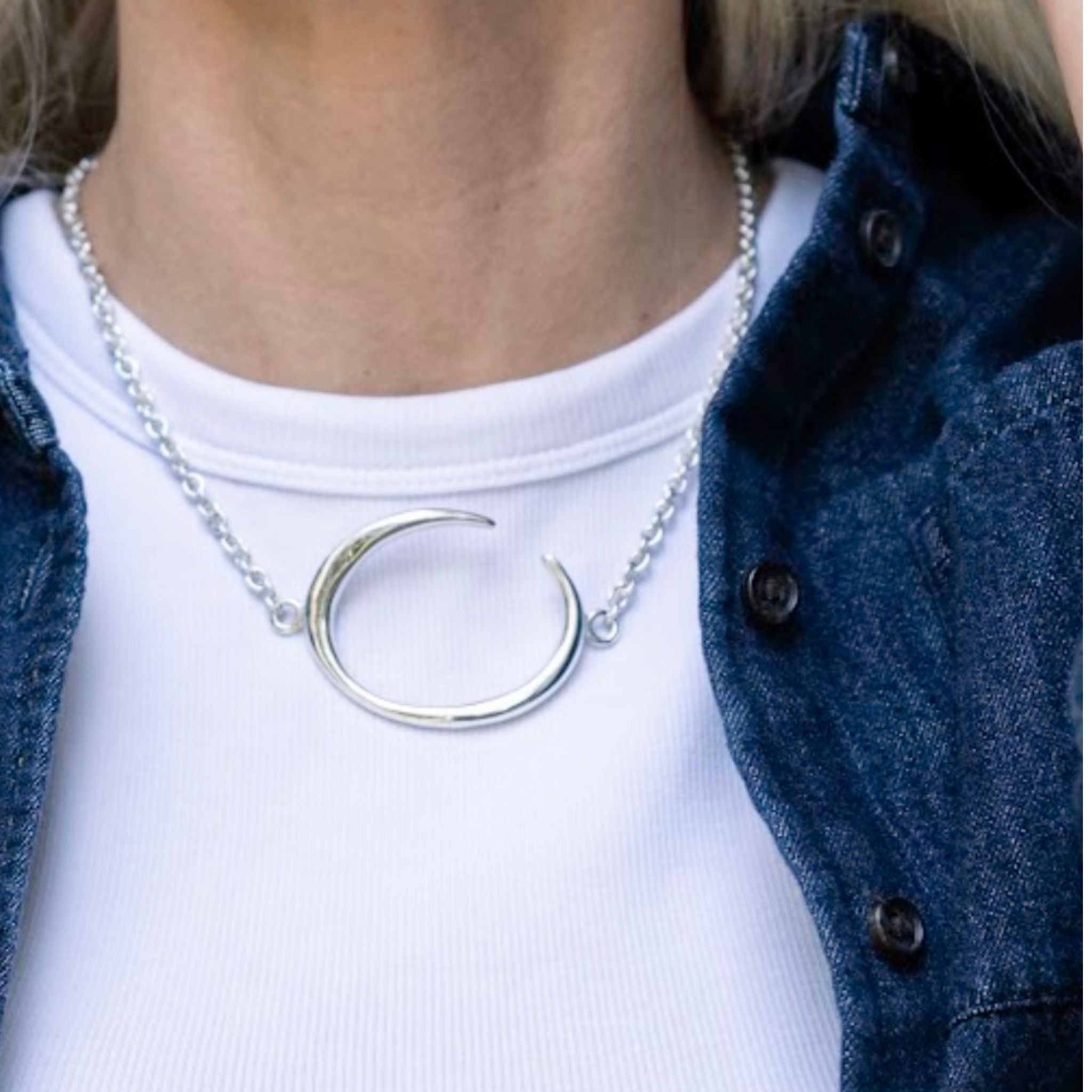 COLLAR COLGANTE CUERNO