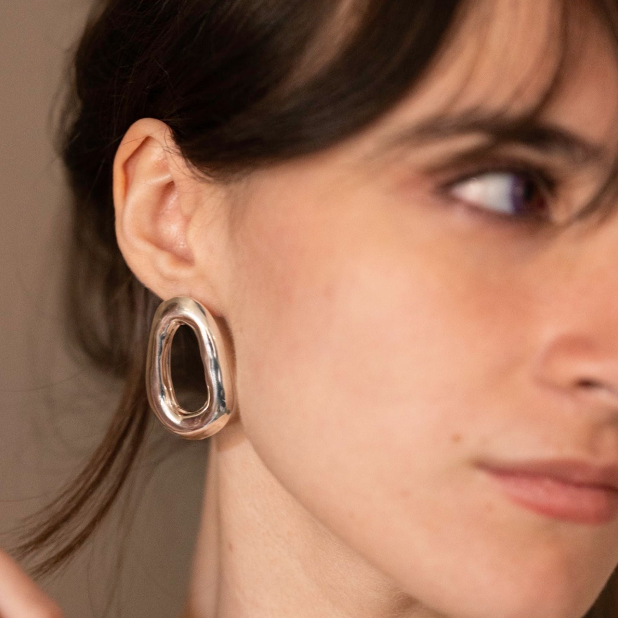 ARETES GOTA HUECA GRANDES